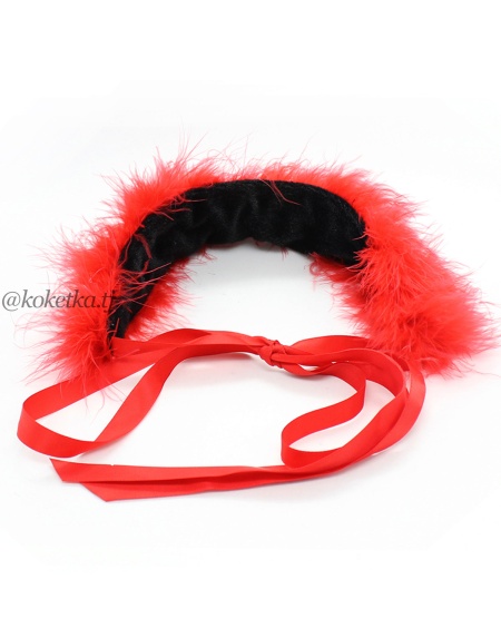 Маска с перьями