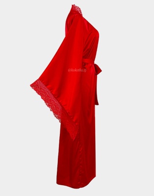 Атласный халат с кружевом