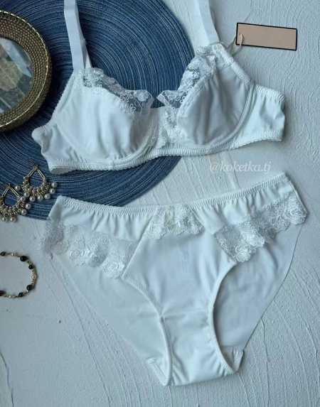 Бюстгальтер с трусиками слип