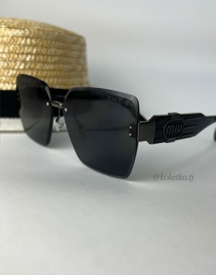 Очки солнцезащитные