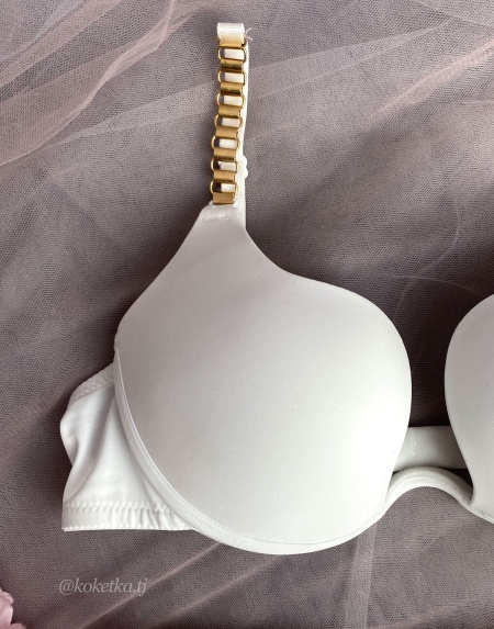 Бюстгальтер с трусиками стринг