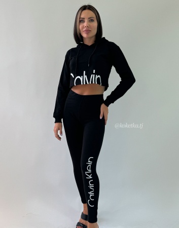 Спортивные лосины и топ Calvin Klein