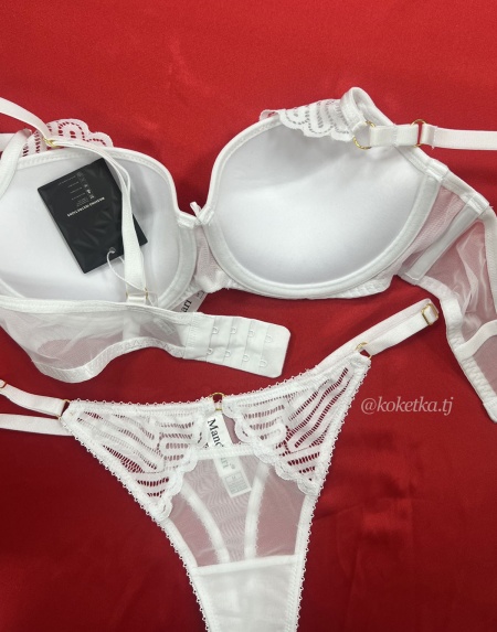 Бюстгальтер с трусиками (пуш-ап)