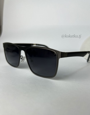 Очки солнцезащитные