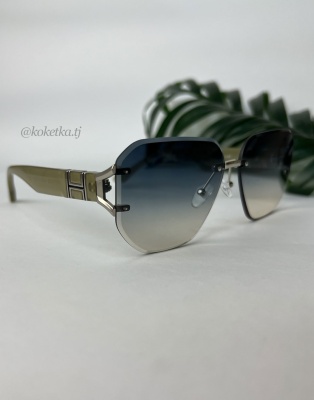 Очки солнцезащитные