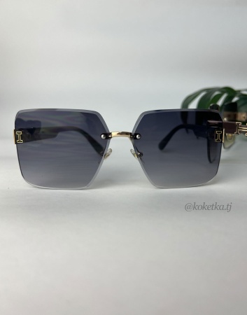 Очки солнцезащитные
