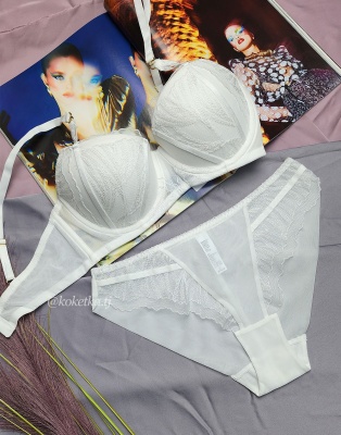 Бюстгальтер с трусиками (пуш-ап)