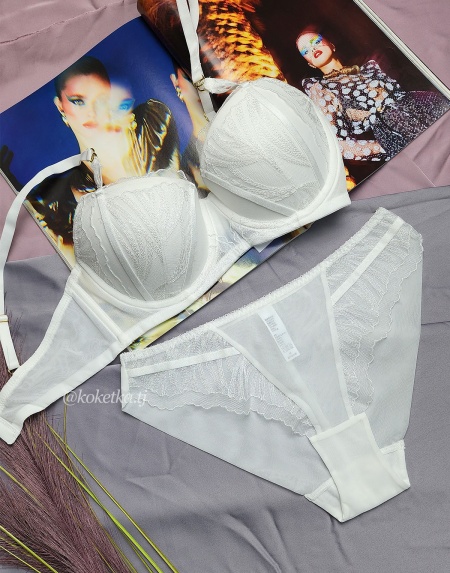 Бюстгальтер с трусиками (пуш-ап)