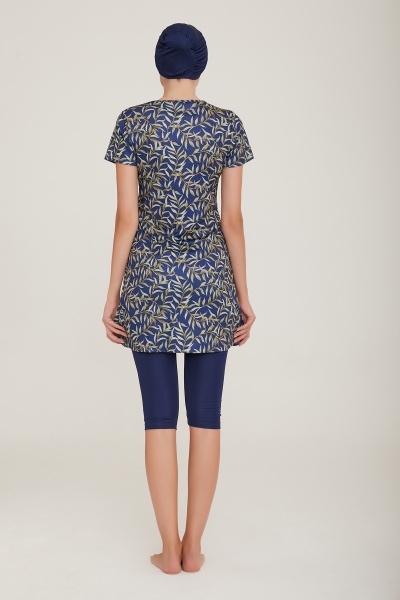 Модный купальник с короткими лосинами