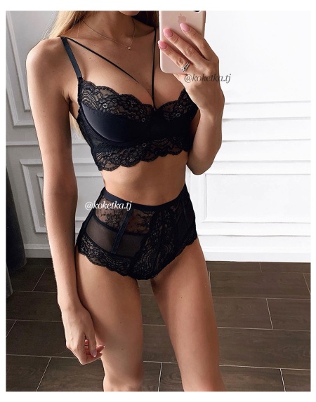 Бюстгальтер с трусиками