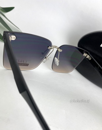 Очки солнцезащитные