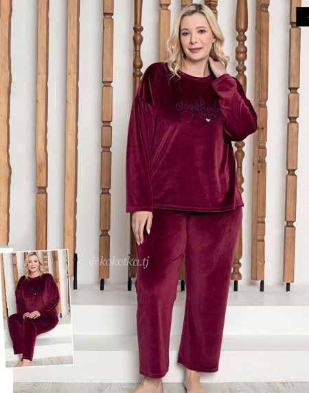 Модный комплект из велюрового плюша