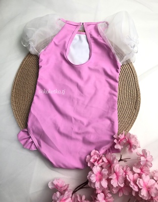 Слитный купальник с рюшечками 