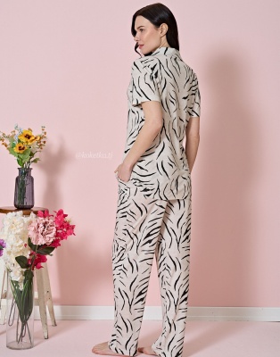 Стильный комплект с рубашкой и штанами