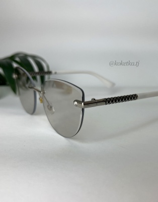 Очки солнцезащитные