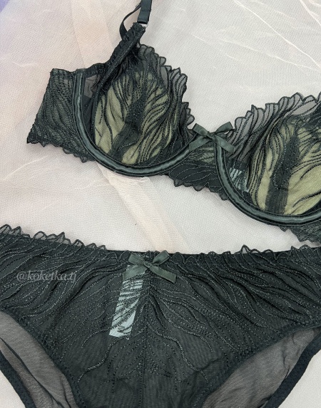 Бюстгальтер с трусиками слип