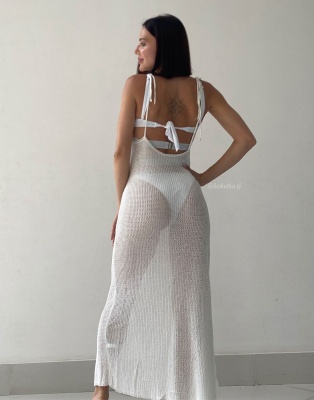 Пляжное платье без рукавов