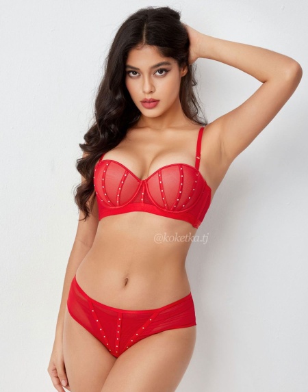 Бюстгальтер с трусиками (пуш-ап)