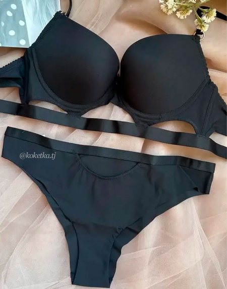 Бюстгальтер с трусиками (пуш-ап)