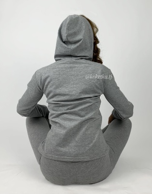 Спортивный топ и лонгслив с капюшоном Calvin Klein