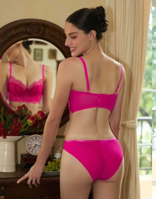 Бюстгальтер с трусиками слип