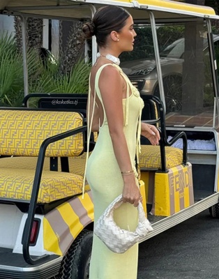 Пляжное платье без рукавов