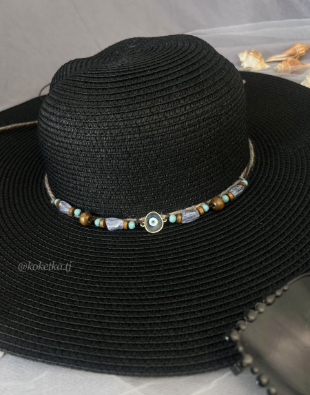 Модная пляжная шляпа