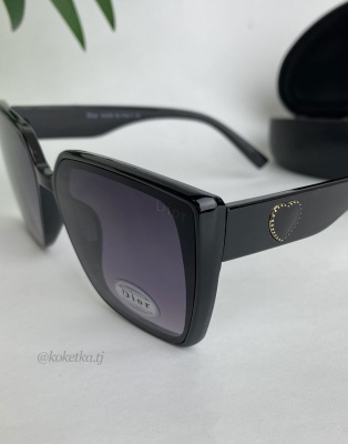 Очки солнцезащитные