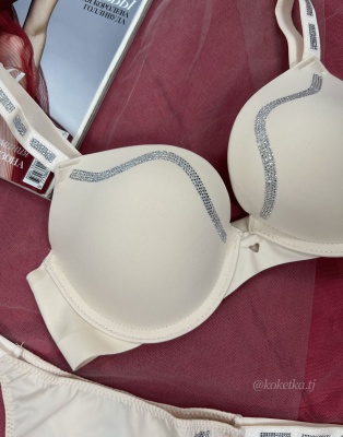 Бюстгальтер с трусиками под Victoria’s Secret