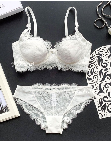 Бюстгальтер с трусиками