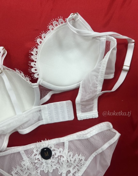 Бюстгальтер с трусиками слип