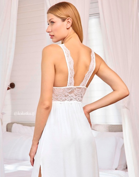 Кружевная атласная сорочка с разрезом