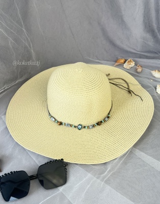 Модная пляжная шляпа