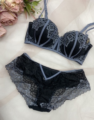 Бюстгальтер с трусиками слип