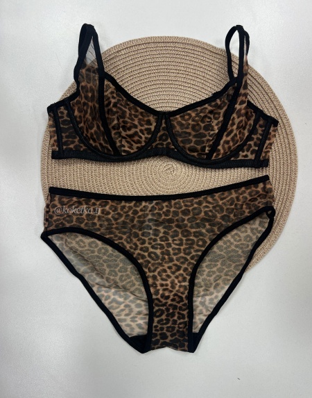 Бюстгальтер с трусиками