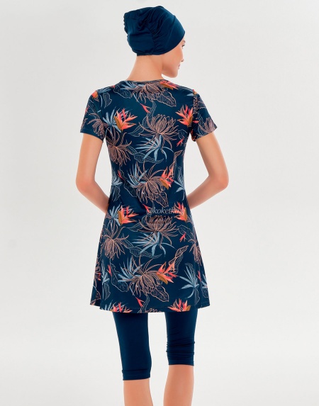 Модный купальник с короткими лосинами