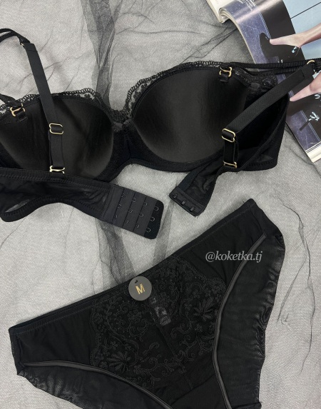 Бюстгальтер с трусиками слип