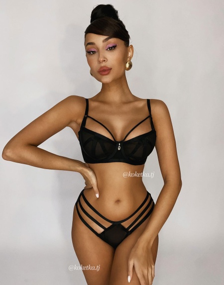 Бюстгальтер с трусиками