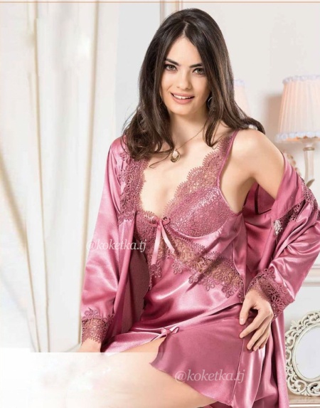 Шелковая сорочка с халатом