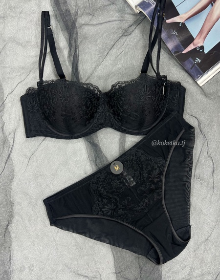 Бюстгальтер с трусиками слип