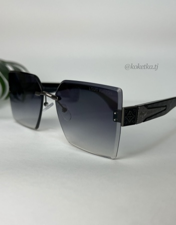 Очки солнцезащитные