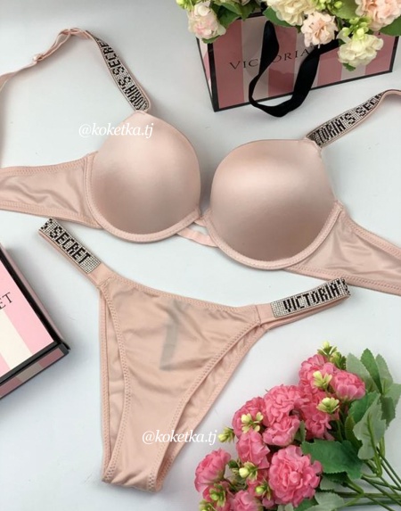 Бюстгальтер с трусиками под Victoria’s Secret