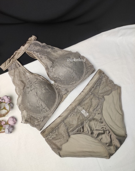 Бюстгальтер с трусиками