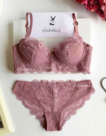 Бюстгальтер с трусиками 