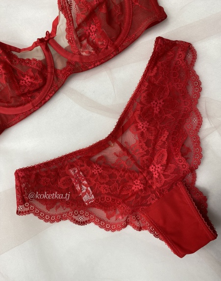 Бюстгальтер с трусиками бразилиана