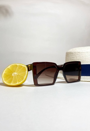 Очки солнцезащитные