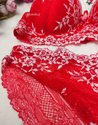 Бюстгальтер с трусиками