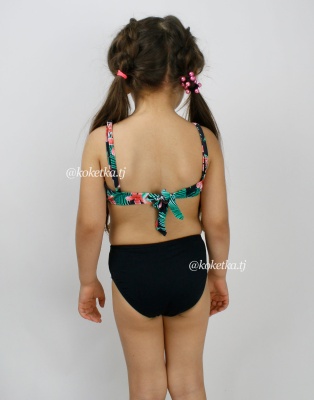 Раздельный купальник с воланом