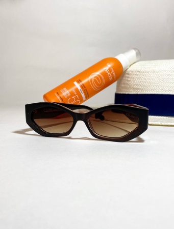 Очки солнцезащитные