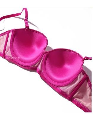 Бюстгальтер с трусиками (пуш-ап)